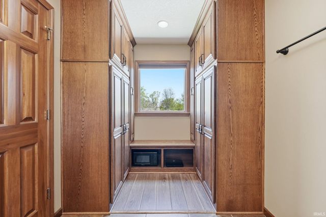 18621 Amstutz Road, Auburn, IN 46706