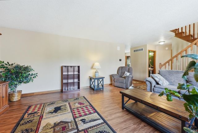 18621 Amstutz Road, Auburn, IN 46706