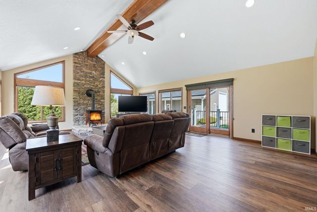 18621 Amstutz Road, Auburn, IN 46706