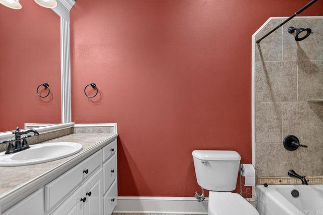 44 Shadow Creek Cir, Austin, AR 72007