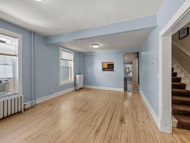 823 20th Avenue NE, Minneapolis, MN 55418