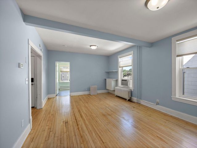 823 20th Avenue NE, Minneapolis, MN 55418