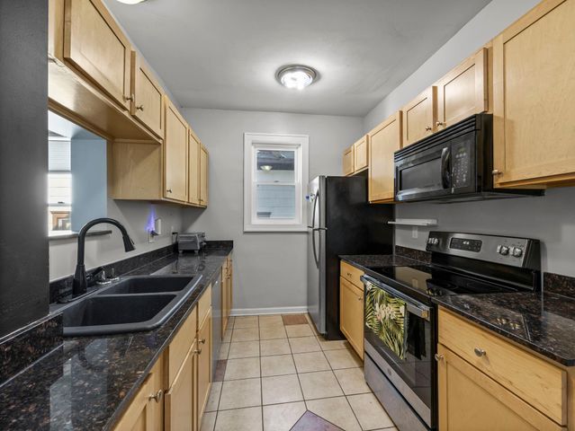 823 20th Avenue NE, Minneapolis, MN 55418