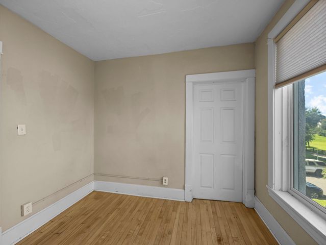 823 20th Avenue NE, Minneapolis, MN 55418