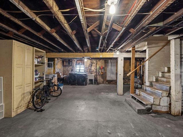 823 20th Avenue NE, Minneapolis, MN 55418