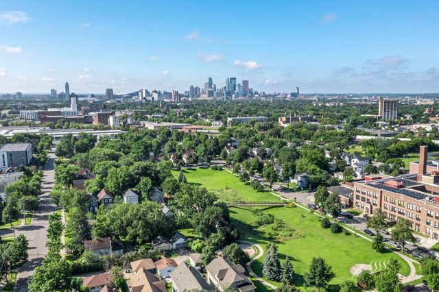 823 20th Avenue NE, Minneapolis, MN 55418