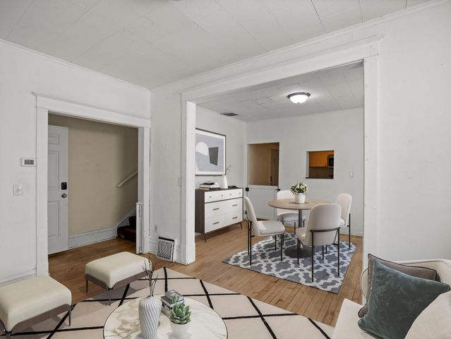 823 20th Avenue NE, Minneapolis, MN 55418