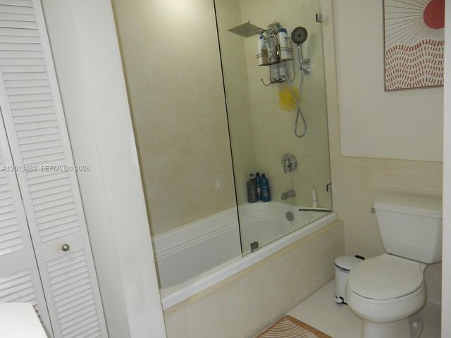801 Brickell Key Blvd 1102, Miami, FL 33131