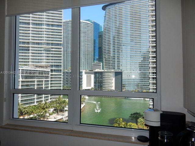 801 Brickell Key Blvd 1102, Miami, FL 33131