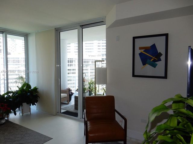 801 Brickell Key Blvd 1102, Miami, FL 33131