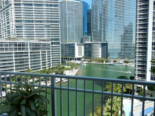 801 Brickell Key Blvd 1102, Miami, FL 33131