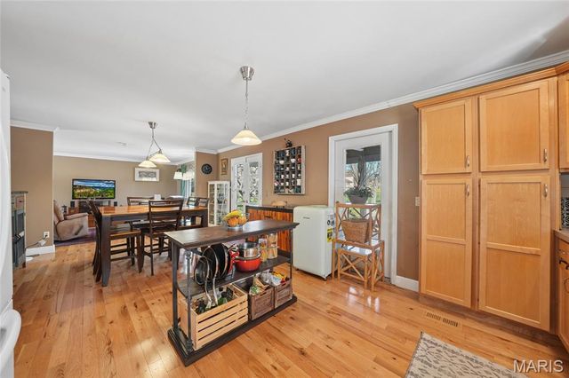 15261 Golden Rain Drive, Chesterfield, MO 63017