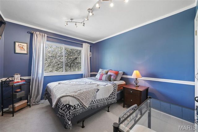 15261 Golden Rain Drive, Chesterfield, MO 63017