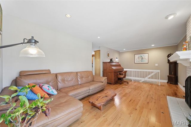 15261 Golden Rain Drive, Chesterfield, MO 63017