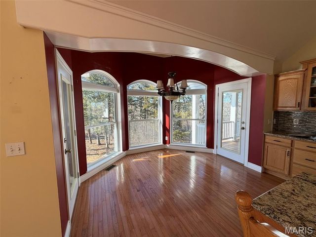 9314 E Vista Drive, Hillsboro, MO 63050