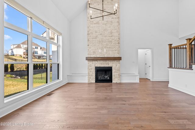 6205 Brentwood Dr, Crestwood, KY 40014