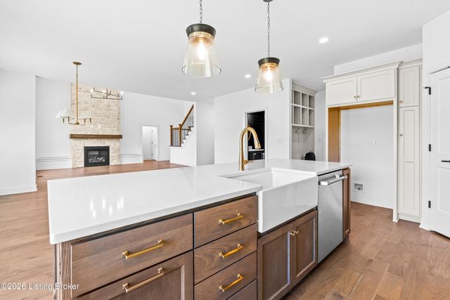 6205 Brentwood Dr, Crestwood, KY 40014