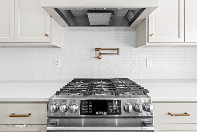 6205 Brentwood Dr, Crestwood, KY 40014