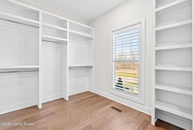 6205 Brentwood Dr, Crestwood, KY 40014