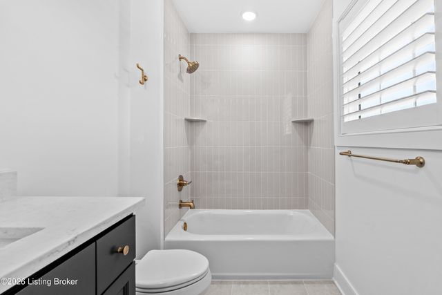 6205 Brentwood Dr, Crestwood, KY 40014