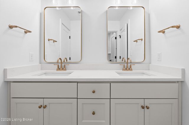 6205 Brentwood Dr, Crestwood, KY 40014