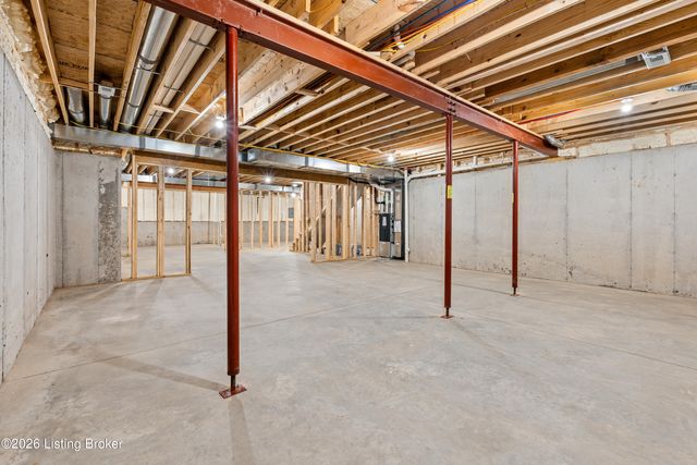 6205 Brentwood Dr, Crestwood, KY 40014