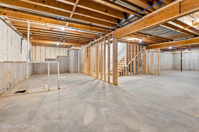 6205 Brentwood Dr, Crestwood, KY 40014