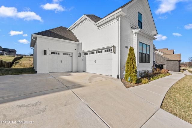 6205 Brentwood Dr, Crestwood, KY 40014