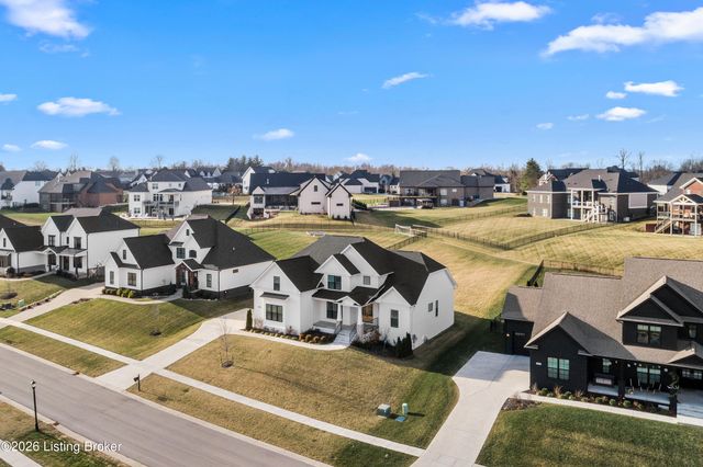 6205 Brentwood Dr, Crestwood, KY 40014