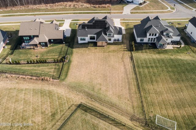 6205 Brentwood Dr, Crestwood, KY 40014