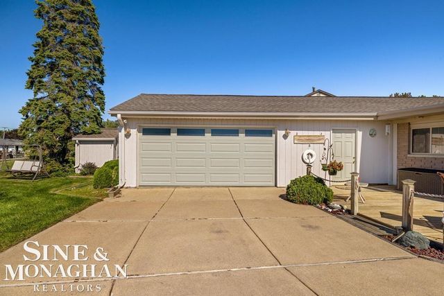 38015 Circle Drive, Harrison Twp, MI 48045