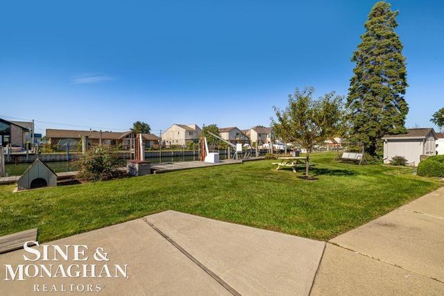 38015 Circle Drive, Harrison Twp, MI 48045