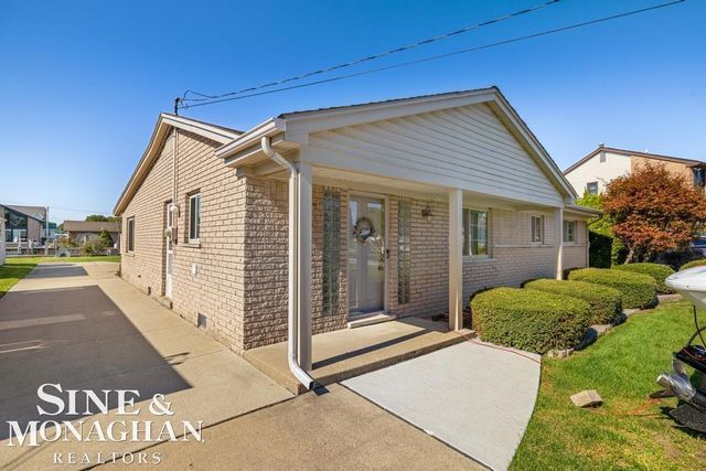 38015 Circle Drive, Harrison Twp, MI 48045