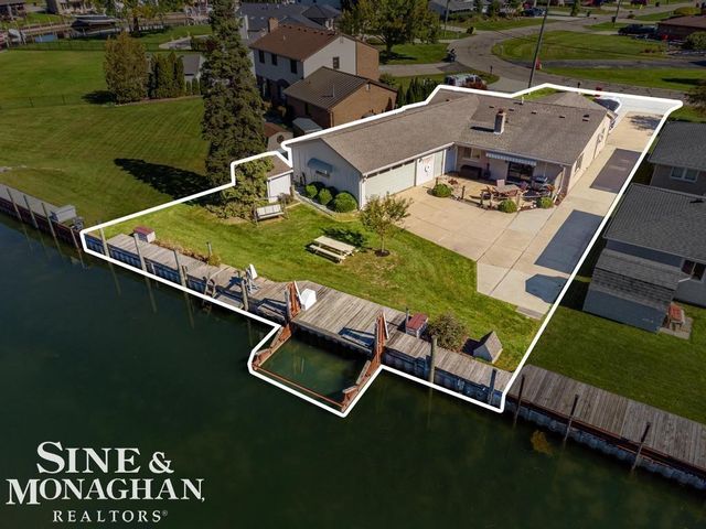 38015 Circle Drive, Harrison Twp, MI 48045