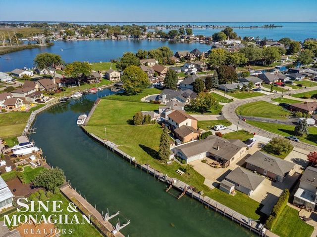 38015 Circle Drive, Harrison Twp, MI 48045