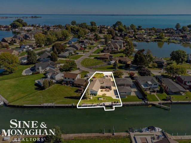 38015 Circle Drive, Harrison Twp, MI 48045