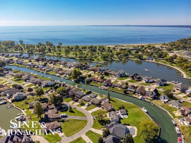 38015 Circle Drive, Harrison Twp, MI 48045