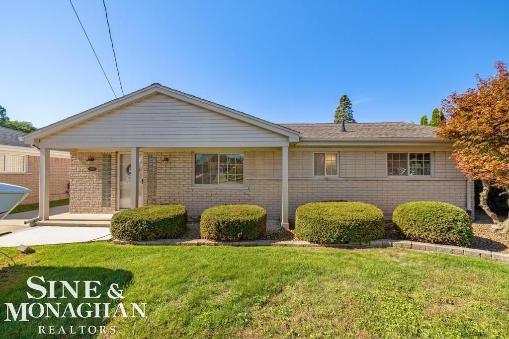 38015 Circle Drive, Harrison Twp, MI 48045