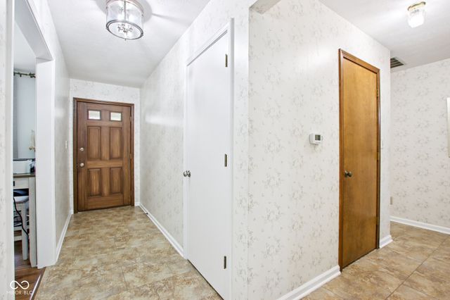 5178 Cave Court, Greenwood, IN 46142