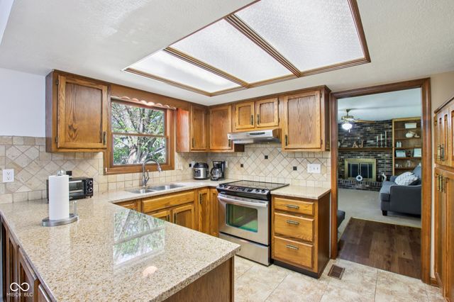 5178 Cave Court, Greenwood, IN 46142