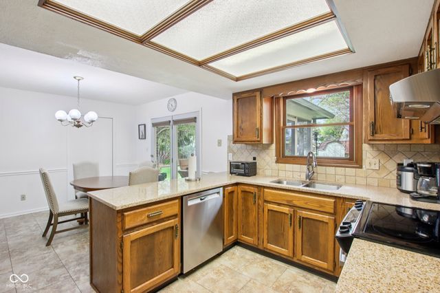 5178 Cave Court, Greenwood, IN 46142