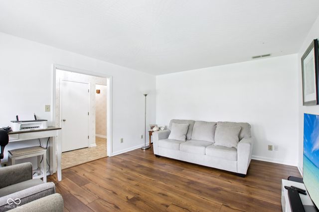 5178 Cave Court, Greenwood, IN 46142