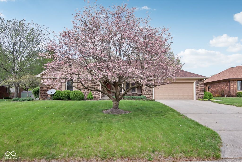 5178 Cave Court, Greenwood, IN 46142