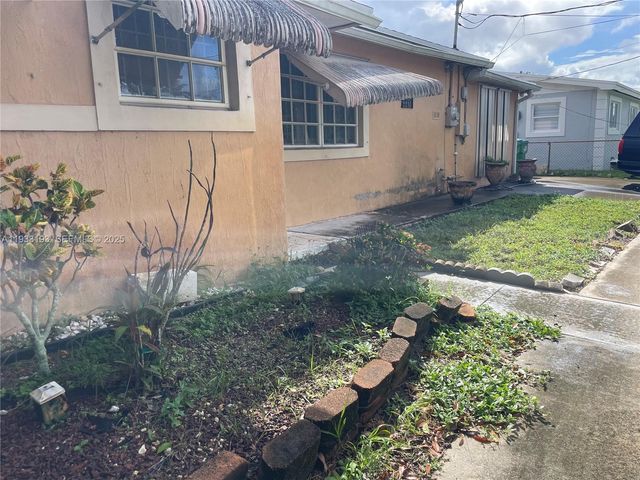 2210 NW 175th St, Miami Gardens, FL 33056
