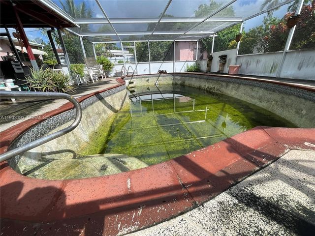 2210 NW 175th St, Miami Gardens, FL 33056