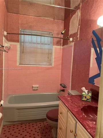 2210 NW 175th St, Miami Gardens, FL 33056