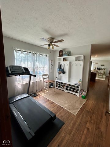 6391 Crimson Circle East Drive, Indianapolis, IN 46227