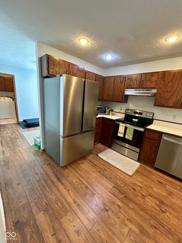 6391 Crimson Circle East Drive, Indianapolis, IN 46227