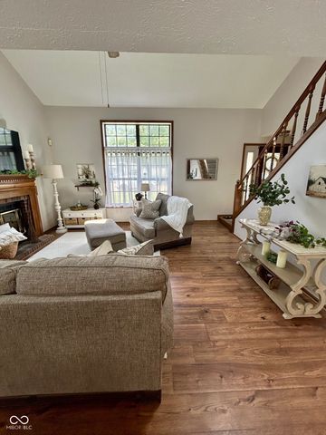 6391 Crimson Circle East Drive, Indianapolis, IN 46227