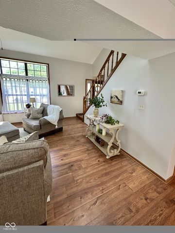 6391 Crimson Circle East Drive, Indianapolis, IN 46227